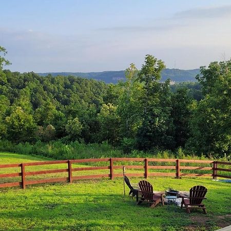 Great Little Guest Suite With Private Entry & Deck! Pet Friendly & 30 Mins To Nashville! Ashland City Kültér fotó