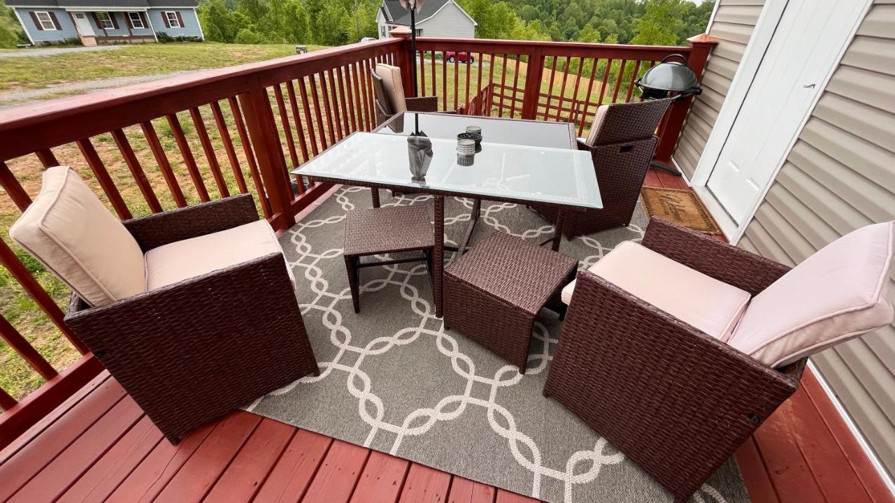 Great Little Guest Suite With Private Entry & Deck! Pet Friendly & 30 Mins To Nashville! Ashland City Kültér fotó