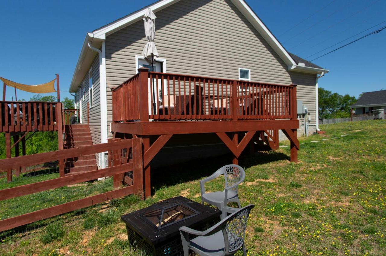 Great Little Guest Suite With Private Entry & Deck! Pet Friendly & 30 Mins To Nashville! Ashland City Kültér fotó
